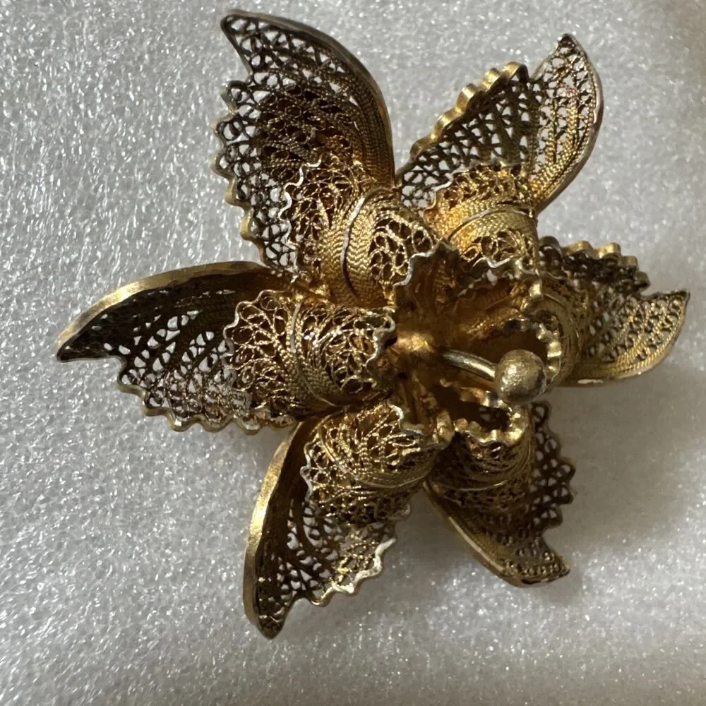 Vintage Filigree Flower Gold Tone Brooch Pin 2.25